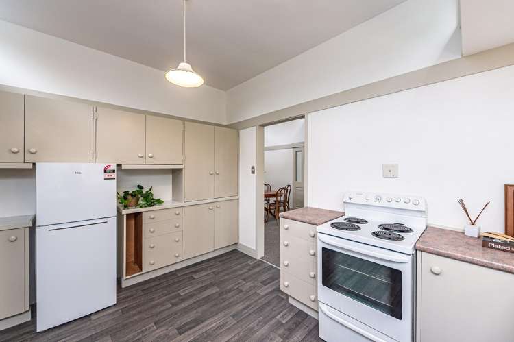 8b Brassey Road Saint Johns Hill_14