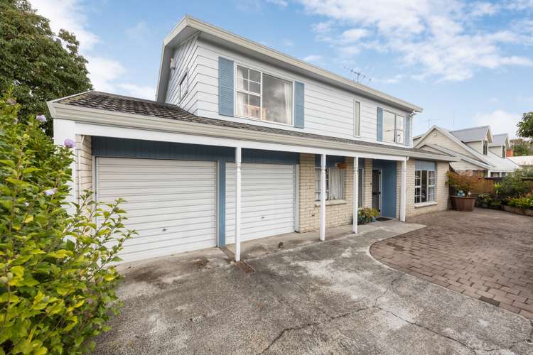 2/165 River Road Hamilton East_16