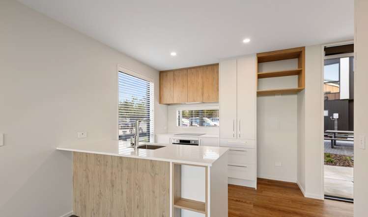 1/10 Tonga Place 10211_2