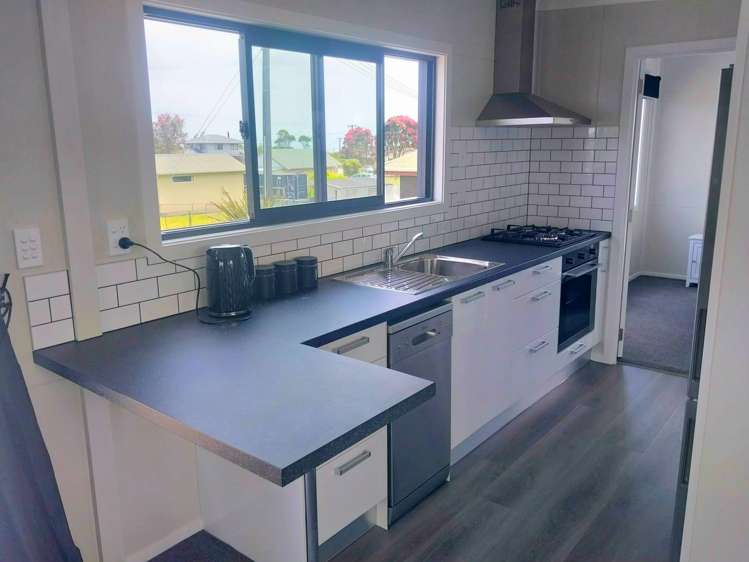 133 Coulson Road Paroa_25