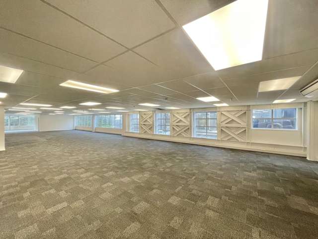 34 Barrys Point Road Takapuna_2