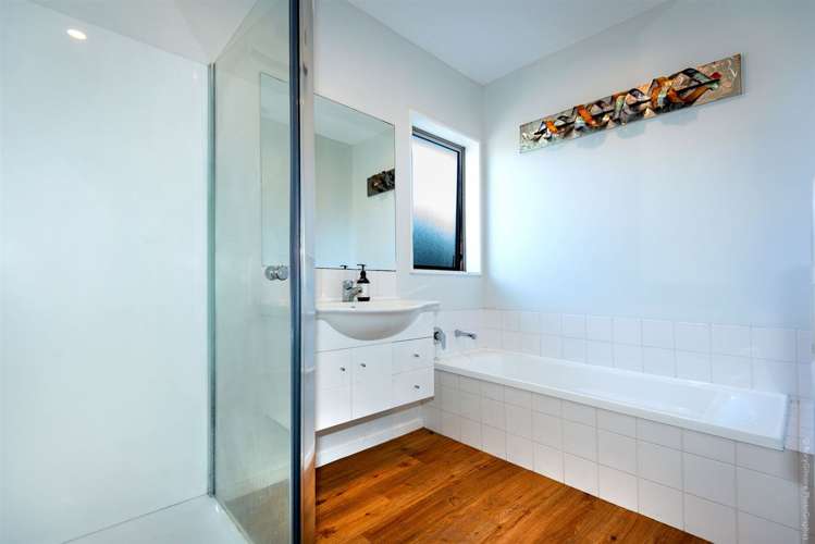 14 Saint Peters Close Woolston_13