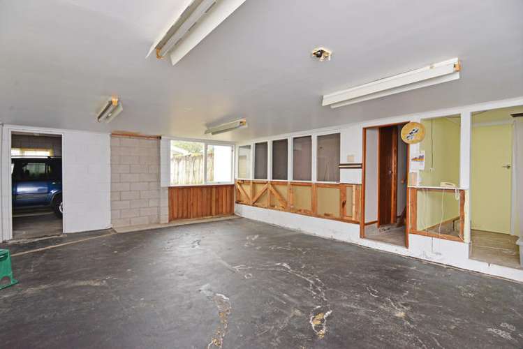 31 Kohekohe Street New Lynn_12