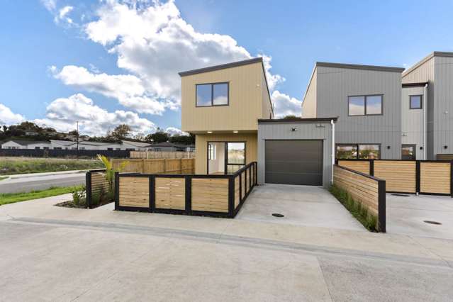 Modern Living Meets Smart Design — Urgent Sale!