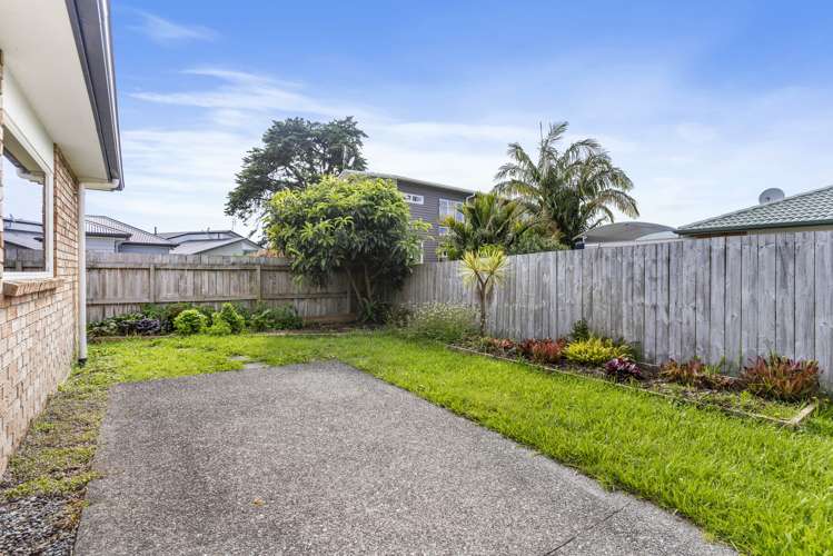 1/64 Riverside Road Orewa_25