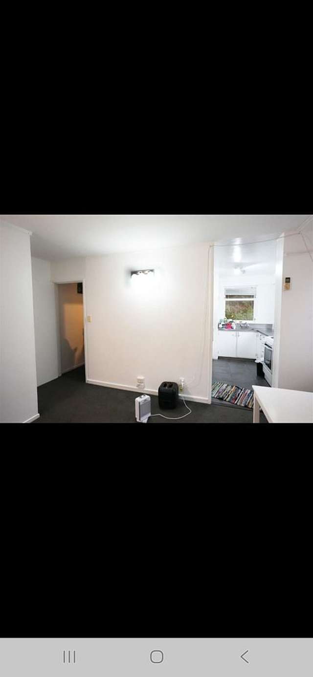 1/9 Epsom Way Karori_1