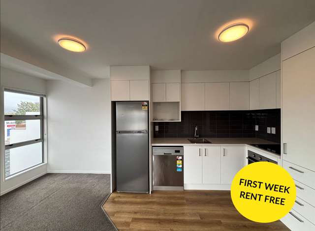 21/280 Bealey Avenue - 3 Bedrooms + a Study + X2 Carparks + 1 Week Rent Free!