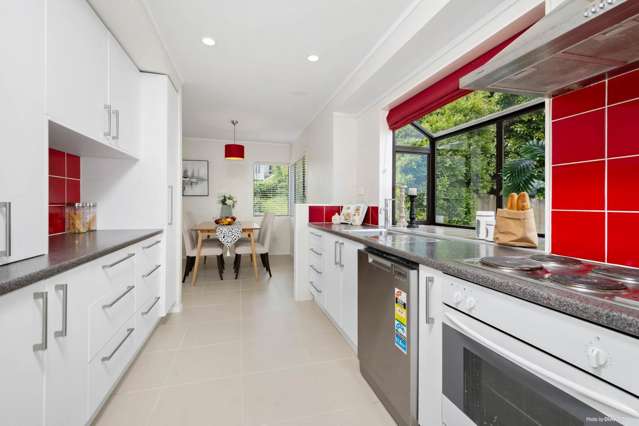 2/8 Sunward Rise Glenfield_2