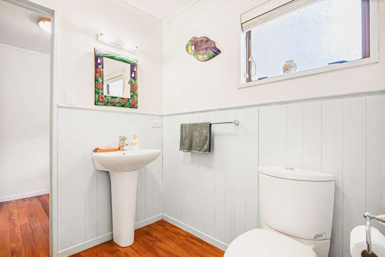 64 Ridge Road Mahurangi East_17