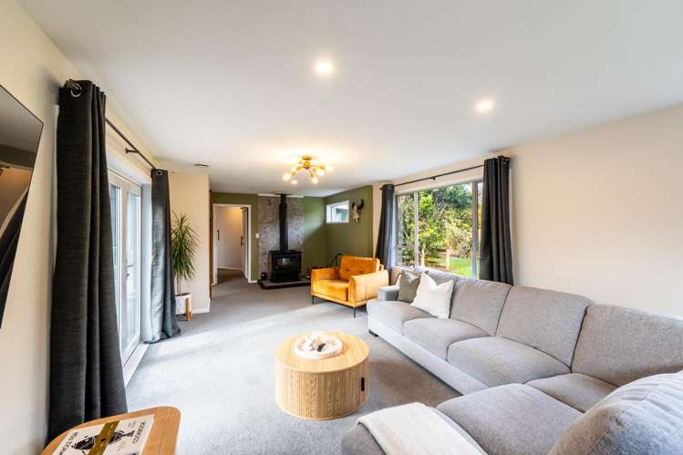 10 Mahuri Road Otatara_11