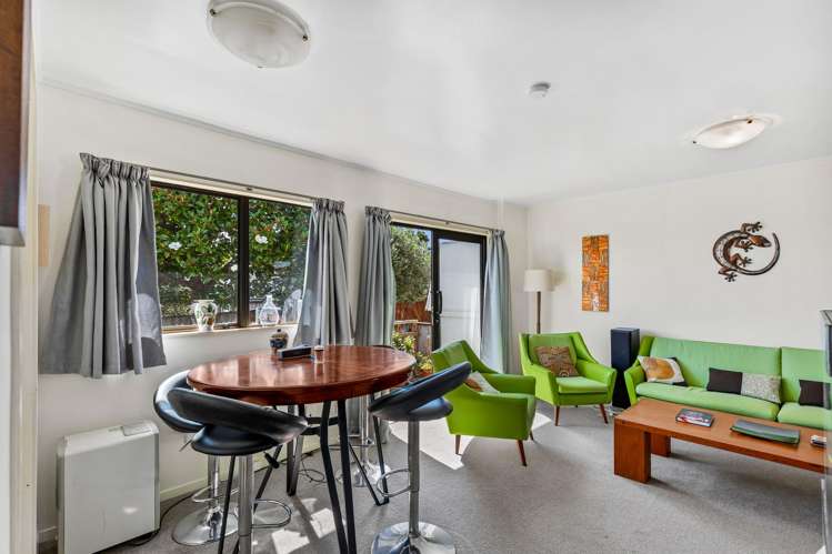 1/13 Paton Avenue Te Atatu South_5