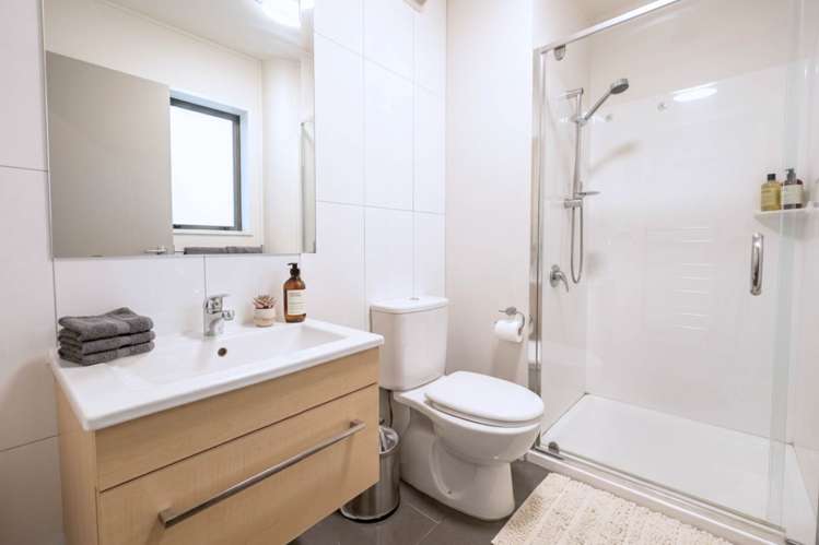 711/17 Putney Way Manukau_6