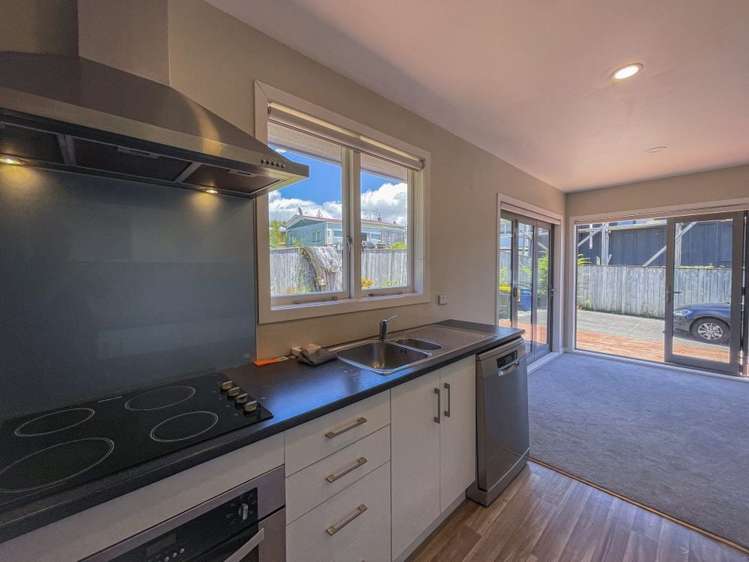 39 Fairclough Road Beach Haven_13