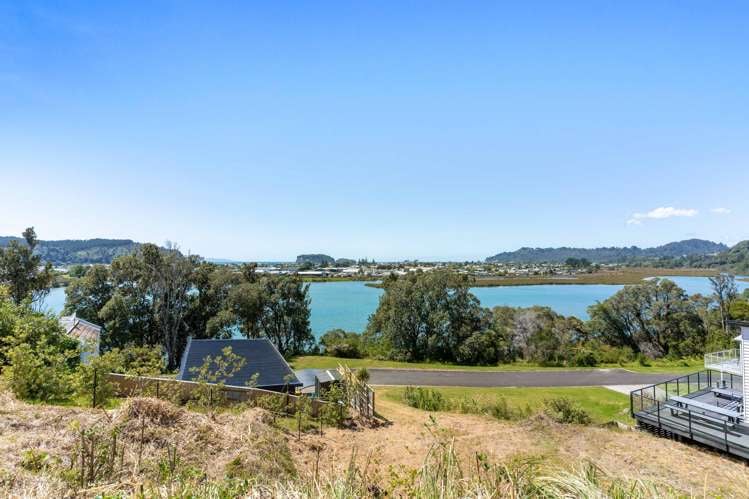 6/135 Waireka Place Whangamata_23