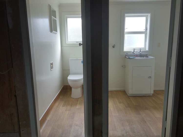 17 Thurleigh Grove Karori_5