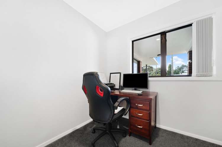7 Sutton Crescent Papakura_14