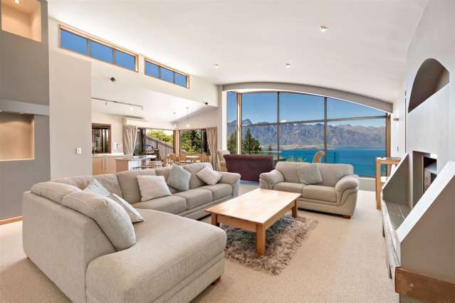 3 Caples Place Fernhill/Sunshine Bay_3