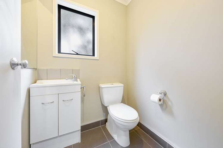 2 Sonoma Crescent Oteha_16