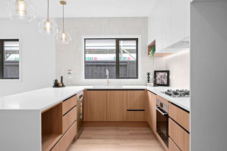 68 Overton Street Rototuna North_3