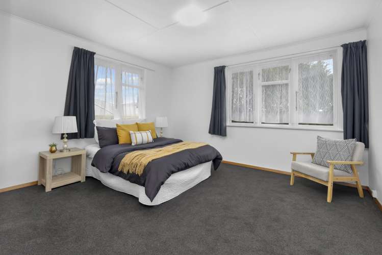 9 Hampshire Street Cannons Creek_10