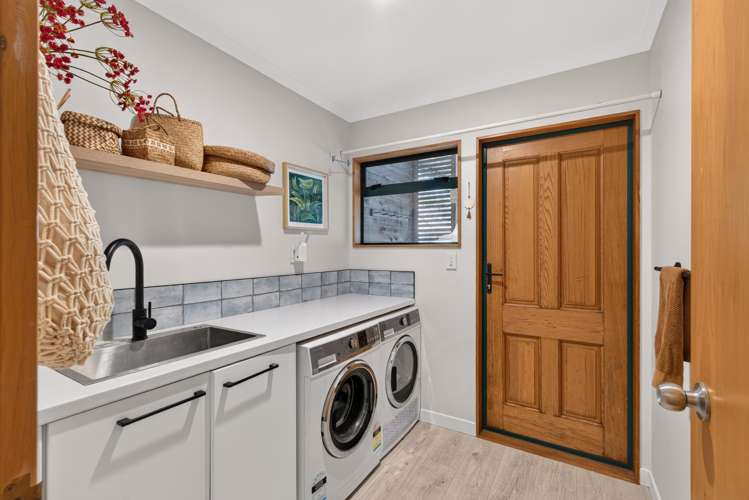 286 Whirinaki Road Bay View_25