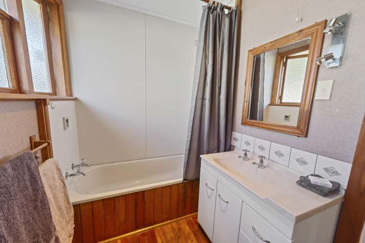 9 Somerset Crescent Tapanui_12