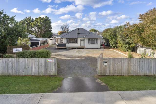 BIG SECTION. GREAT OUTDOOR LIVING.