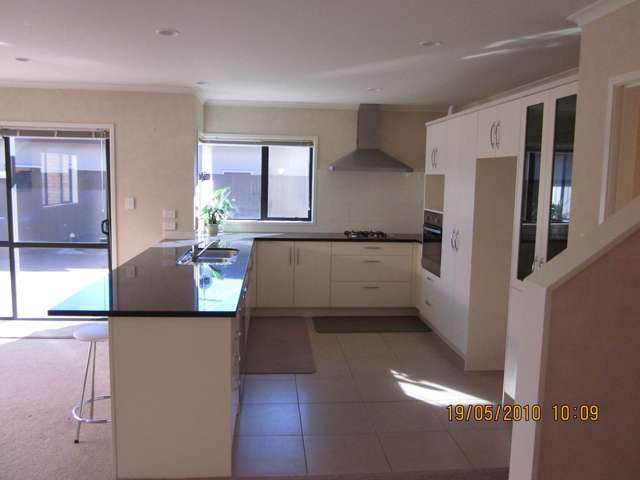 46 Salford Crescent Flat Bush_4