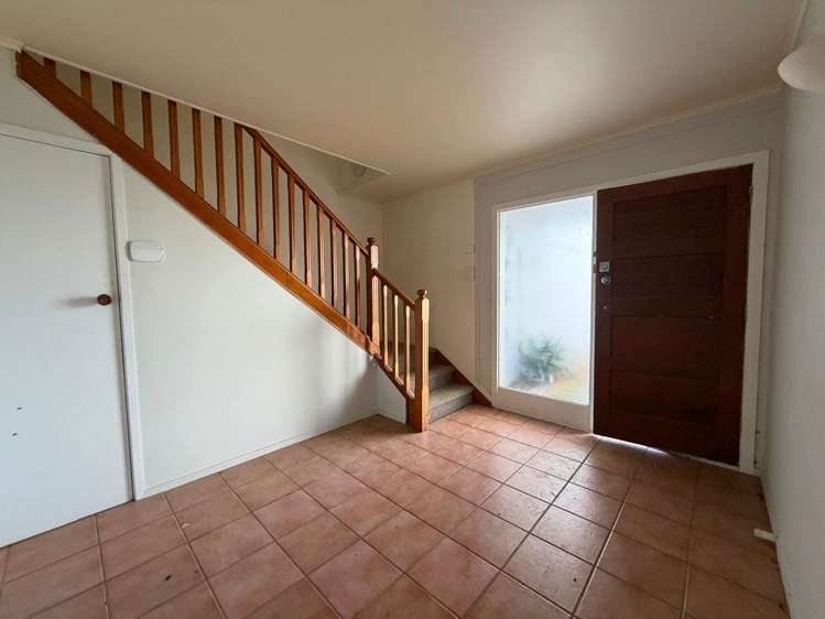 27 Chivalry Road Glenfield_12