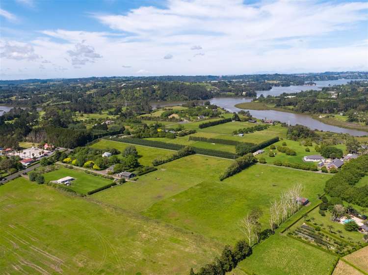 76 Riverland Road Kumeu_12