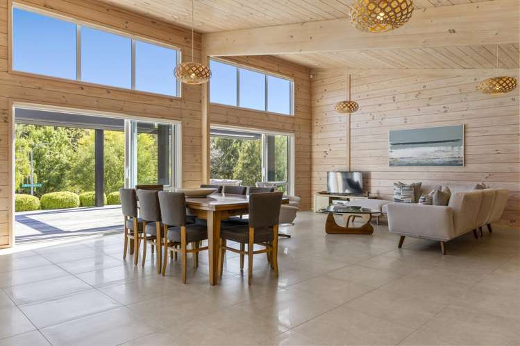 2 Paulines Way Wharewaka_13