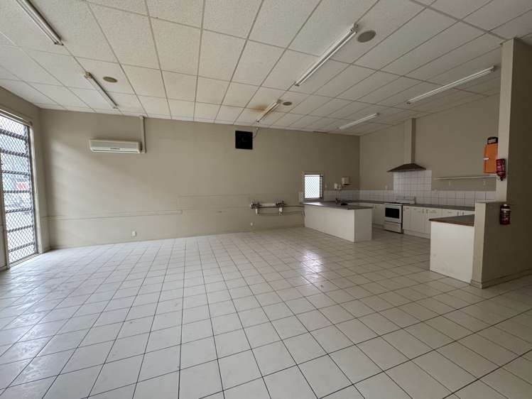 83 Eastern Hutt Road Taita_2