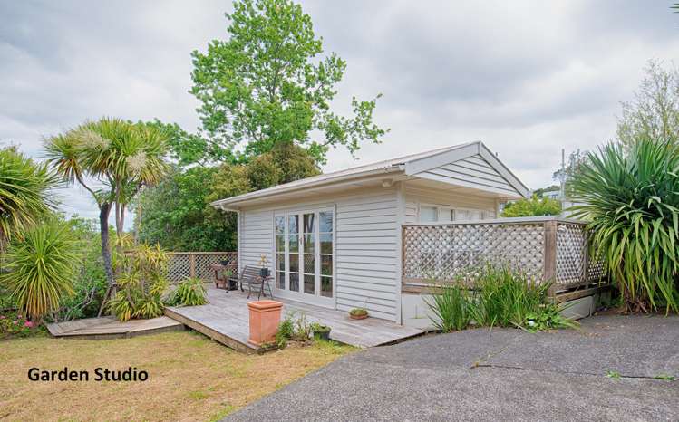 74 Seaview Road Castor Bay_10