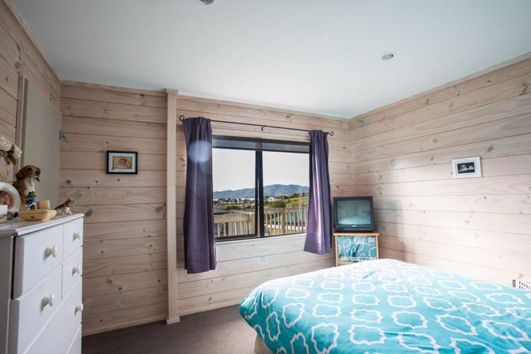 17 Hibiscus Avenue Cable Bay_9