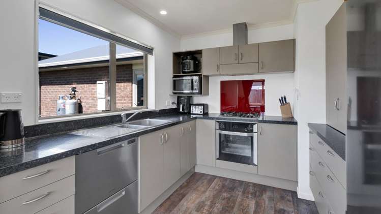 10 Estate Grove Inglewood_4