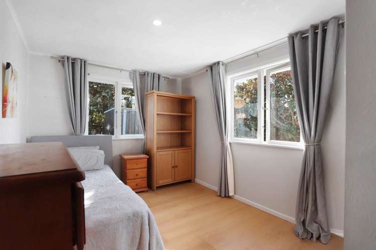 1 McIlroy Avenue Hillsborough_10