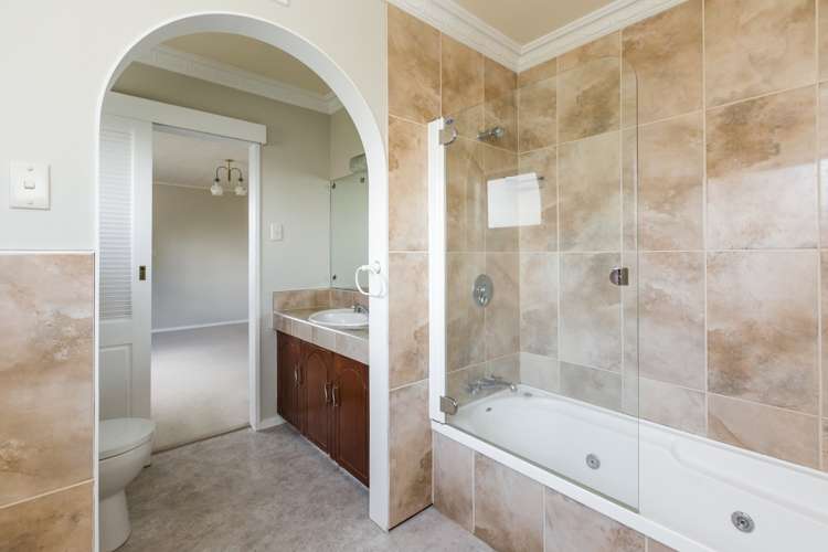 2 Ewan Place Taradale_15