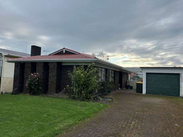 17 Pooley Street Pakuranga Heights_1