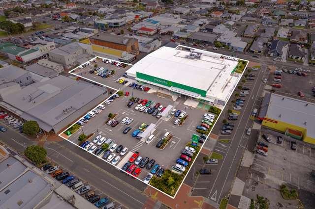 Prized Investment - Modern supermarket with long term lease