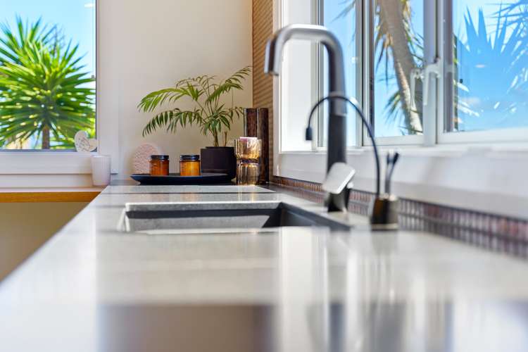 36 Raukawa Road Peka Peka_8