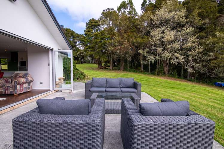 30 Lloyd Drive Wainui_15