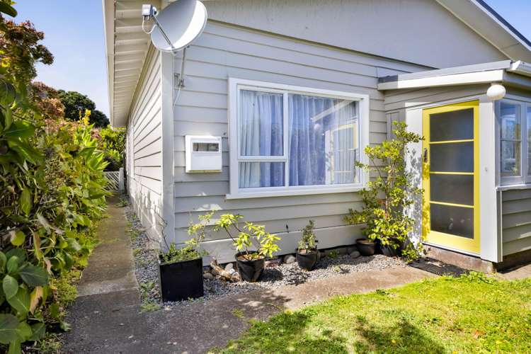 23 Layard Street Opunake_29