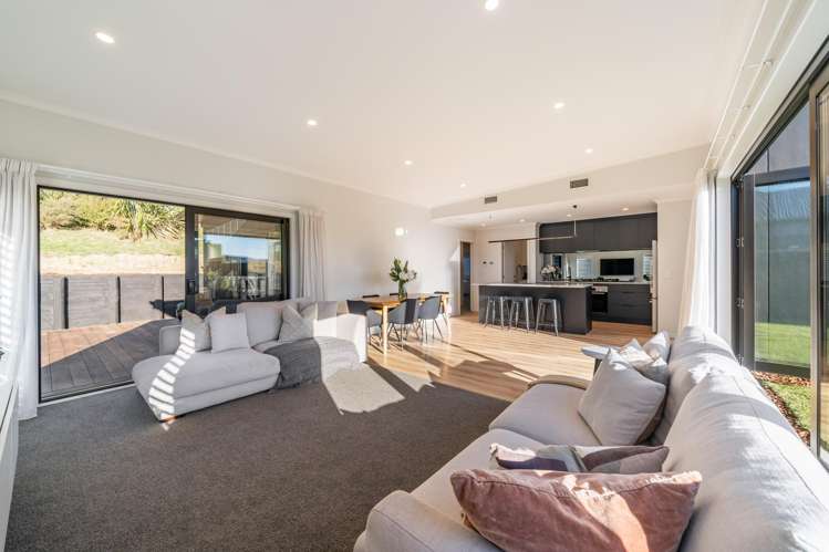 12 Kaiaho Close Aotea_8