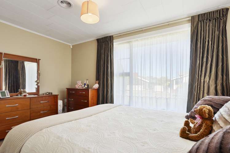 36 Reynolds Avenue Bishopdale_12