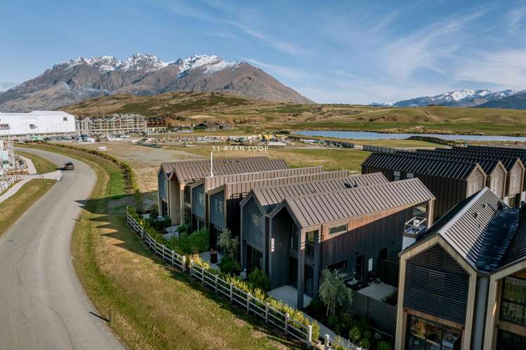 51 Ryan Loop Jacks Point_12