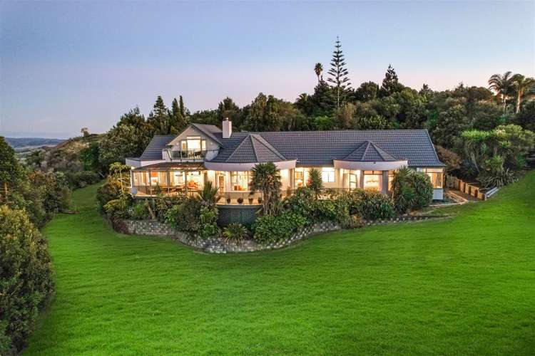 565 Redoubt Road Flat Bush_0