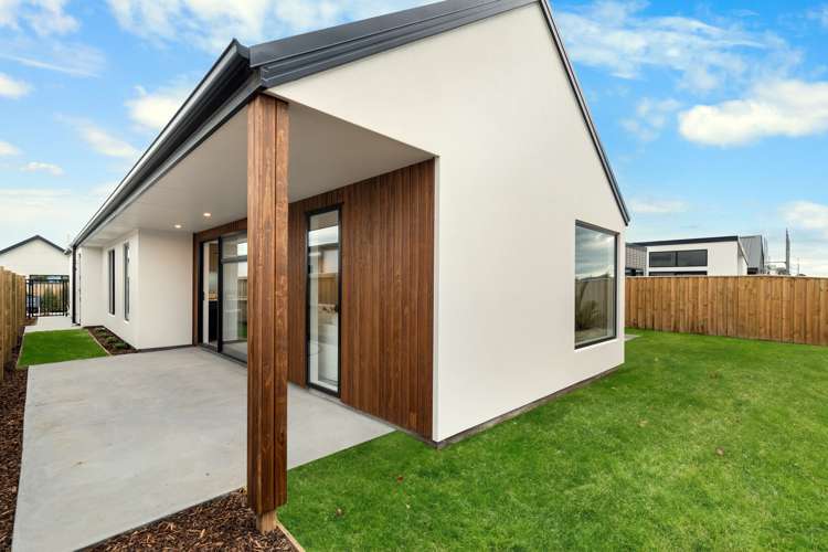 14 Foxburrow Lane Rolleston_21