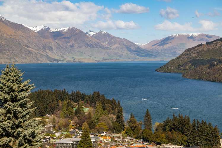 8 Manchester Place Queenstown_7