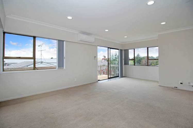 2/21 Bracken Avenue Takapuna_5