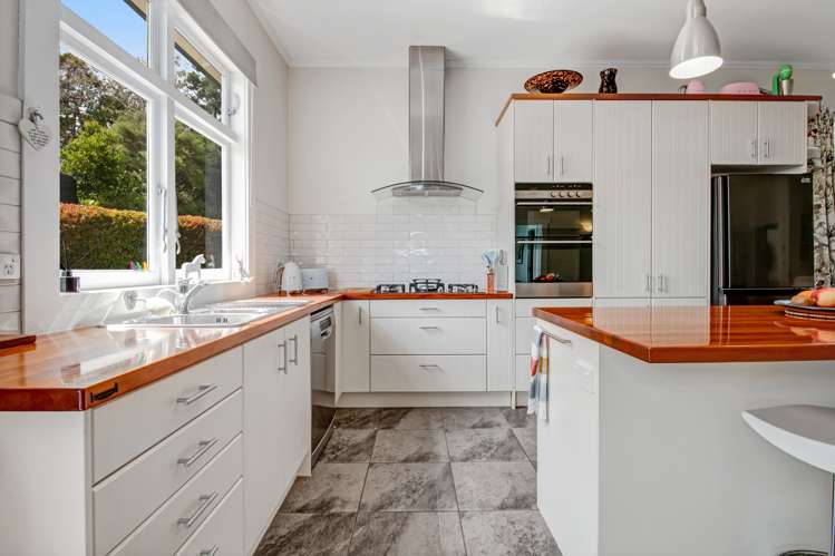 11 Burne Road Waitoki_6